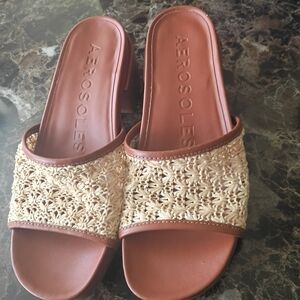 Aerosoles Women’s Tan and Cream Woven Slide Sandals